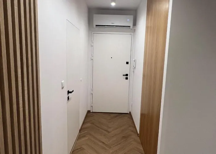 Apartment Designerski Wola - Parking Gratis - Klimatyzacja - Blisko Centrum - Smarttv *