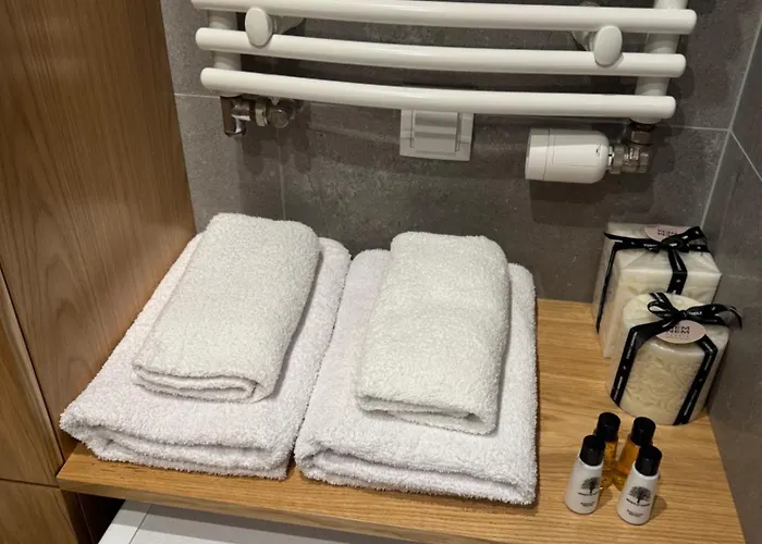 Apartment Designerski Wola - Parking Gratis - Klimatyzacja - Blisko Centrum - Smarttv