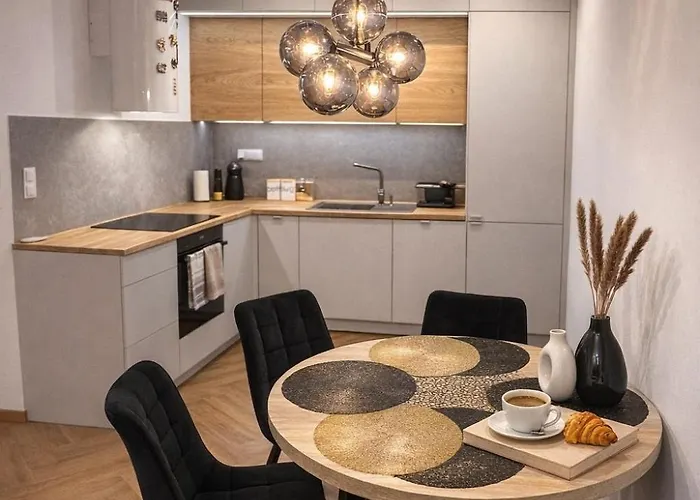 Designerski Wola - Parking Gratis - Klimatyzacja - Blisko Centrum - Smarttv *